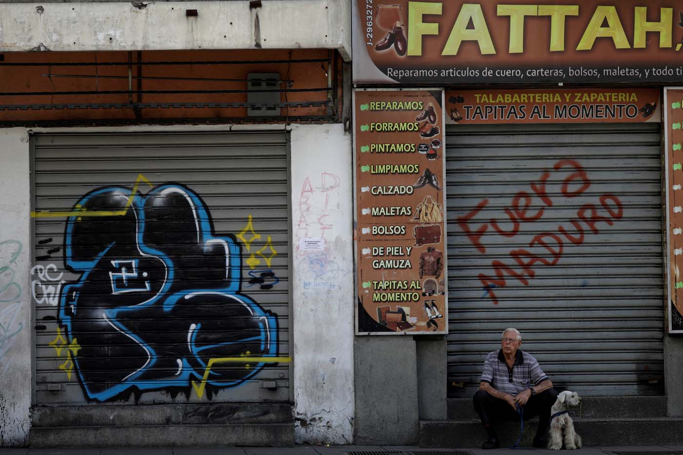 Comercios y calles continúan cerrados en segundo día de #ParoNacional