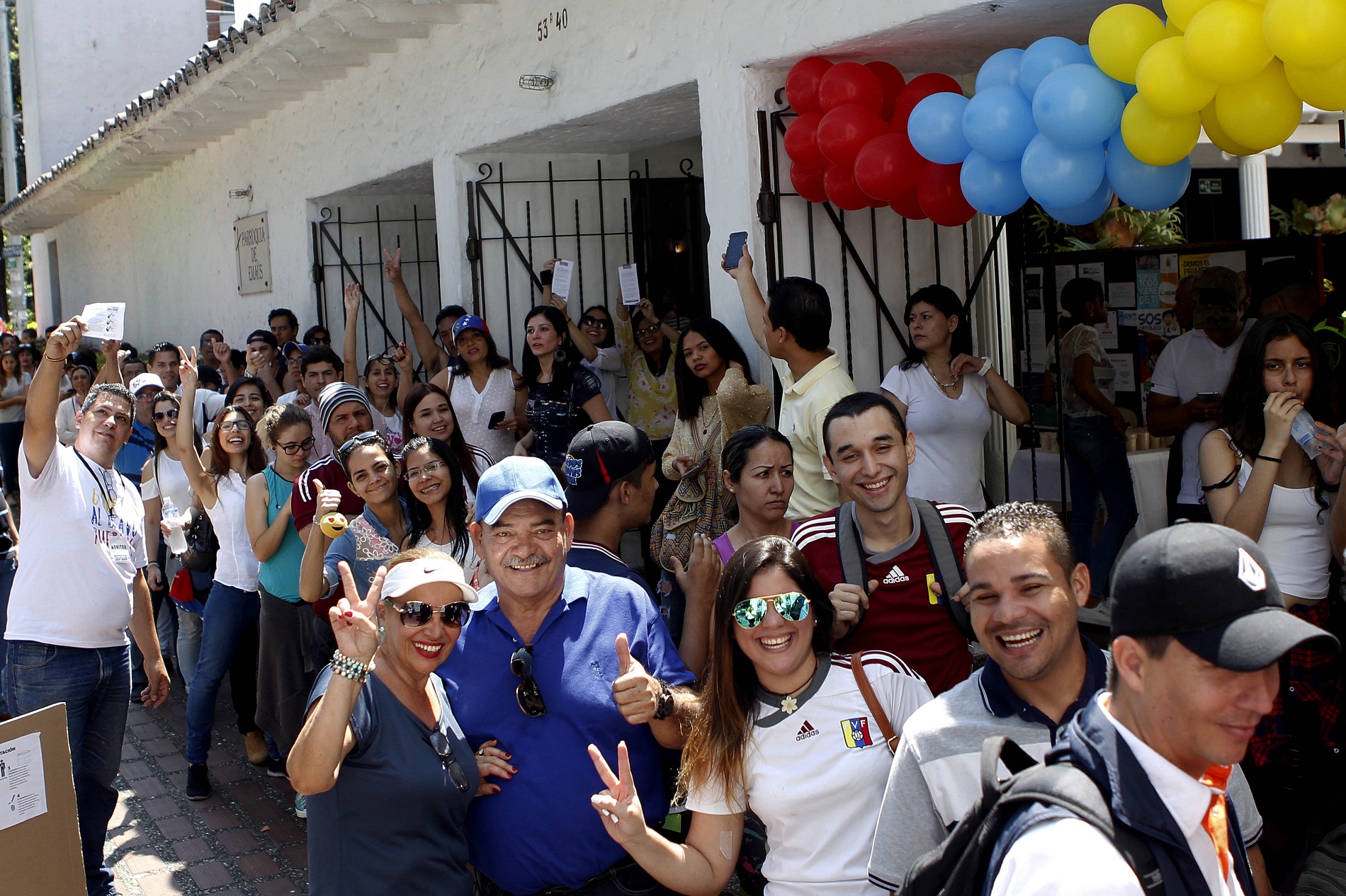 Venezolanos en Colombia se unen a la protesta mundial contra la constituyente cubana