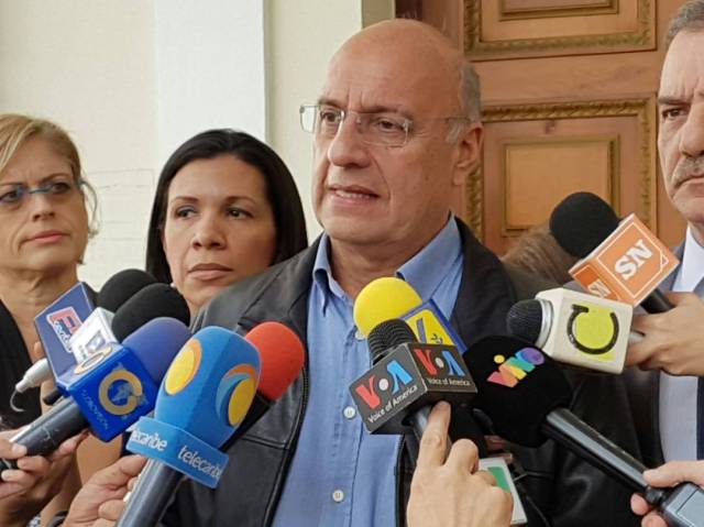 El diputado a la Asamblea Nacional y Presidente de la Comisión de Asuntos Internacionales, Interregionales y Planeamiento Estratégico del Parlamento del MERCOSUR  (Parlasur), Williams Dávila (Foto archivo)