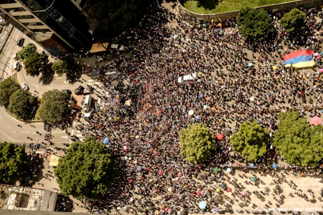 Lo que usted no vio de la concentración por los 100 días de resistencia. Fotos: LaPatilla.com