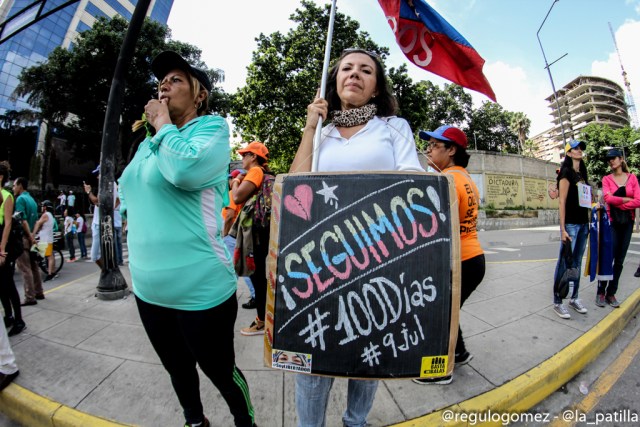 Lo que usted no vio de la concentración por los 100 días de resistencia. Fotos: LaPatilla.com