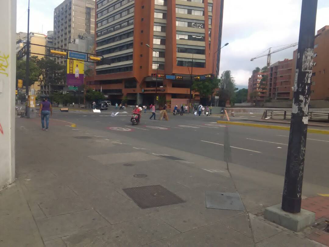 Chacao amaneció en paro y con cierres viales