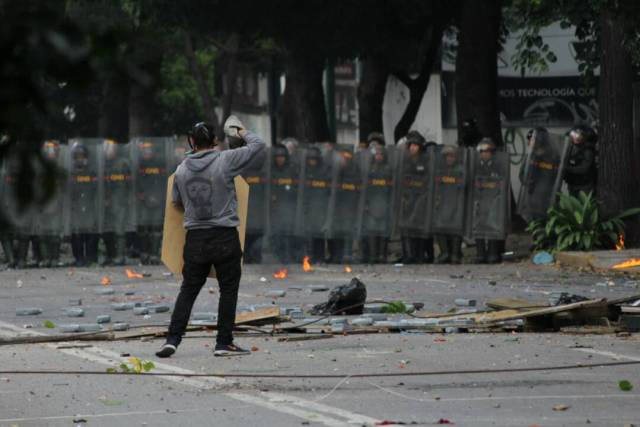 Los esbirros hicieron de Bello Campo un verdadero espacio de represión. Foto: Régulo Gómez / La Patilla.com