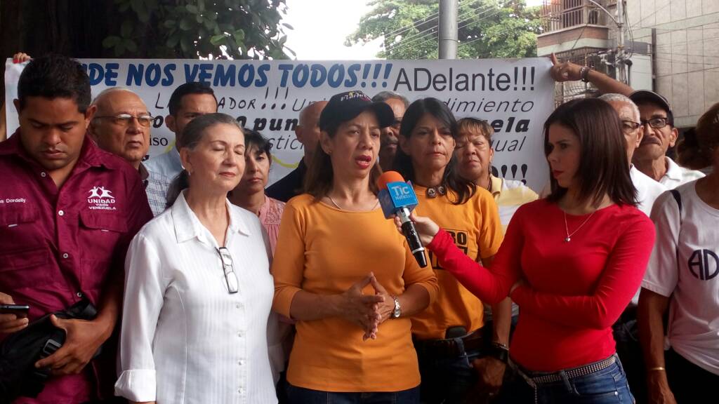 Betsy Bustos: Lo que nos viene esta semana es mucho más fuerte