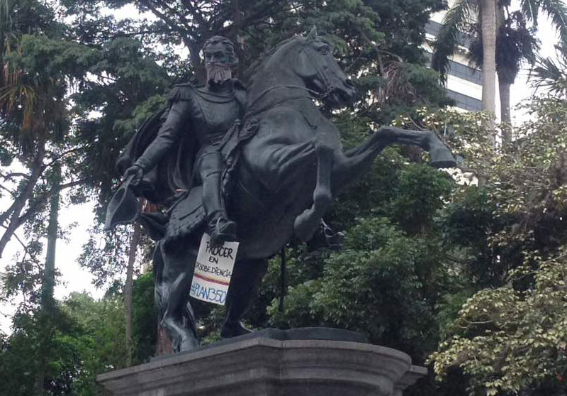 Así amanecieron las estatuas de los próceres en Barquisimeto  #5Jul