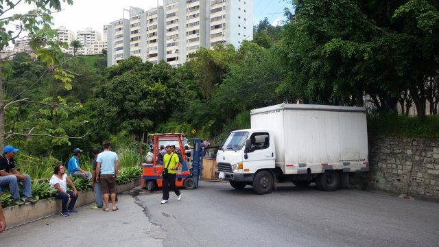 Todas las calles y avenidas de Baruta permanecen trancadas