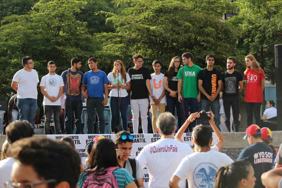 Movimiento Estudiantil encabeza cierre de campaña de la #ConsultaPopular16J