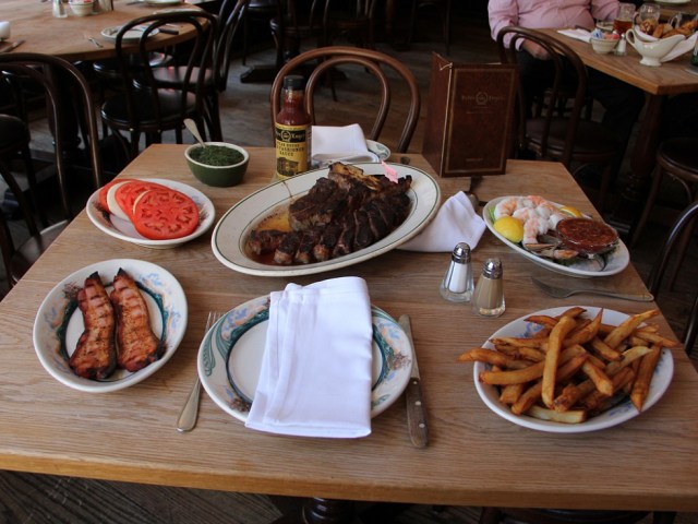 Peter Luger en la ciudad de Nueva York // Foto Business Insider