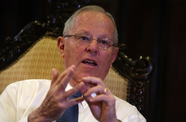 El presidente de Perú, Pedro Pablo Kuczynski, habla durante una entrevista en el marco del Reuters Latin American Investment Summit en Lima, Perú. 11 de agosto, 2017. REUTERS/Mariana Bazo