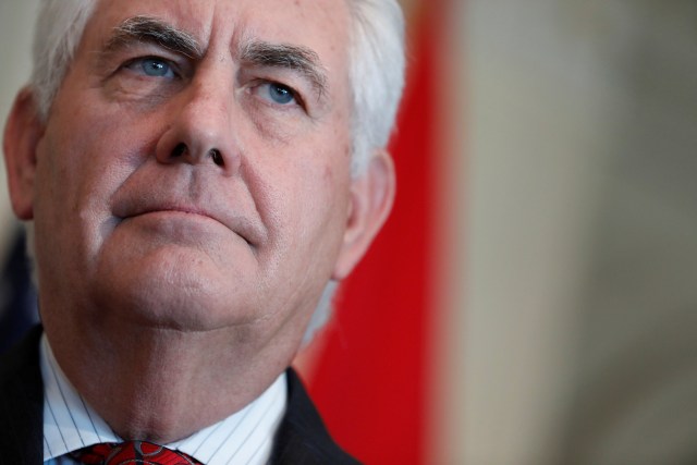 El secretario de Estados de Estados Unidos, Rex Tillerson, durante una reunión con su colega canadiense Chrystia Freeland en Washington. Imagen de archivo. 16 de agosto de 2017. REUTERS/Aaron P. Bernstein