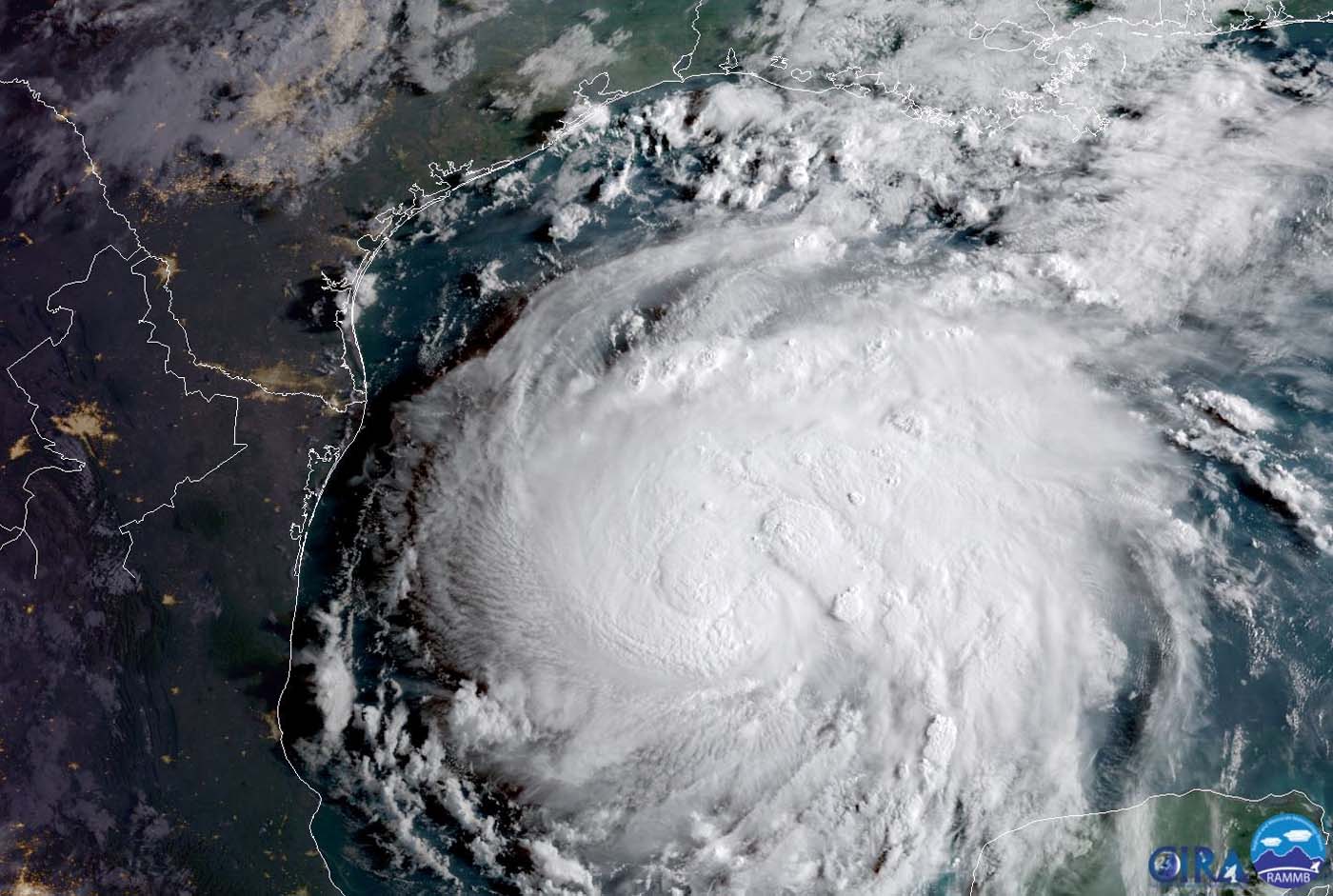 Huracán Harvey se fortalece, sería tormenta más poderosa que golpea a EEUU en 12 años