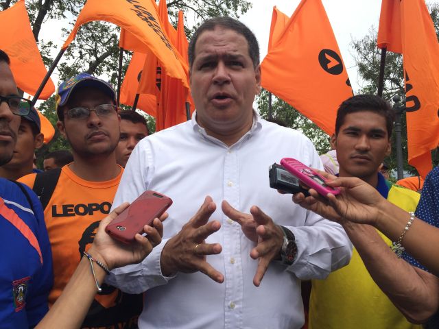 Foto: Luís Florido comprometido con la liberación del alcalde Alfredo Ramos / Prensa