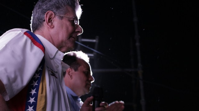 El diputado a la Asamblea Nacional, Henry Ramos Allup en su visita a la ciudad de Coro