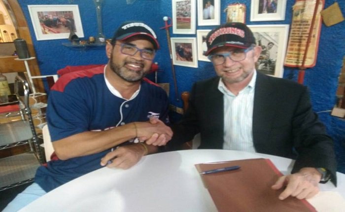 Oswaldo Guillén regresa al mando de Tiburones