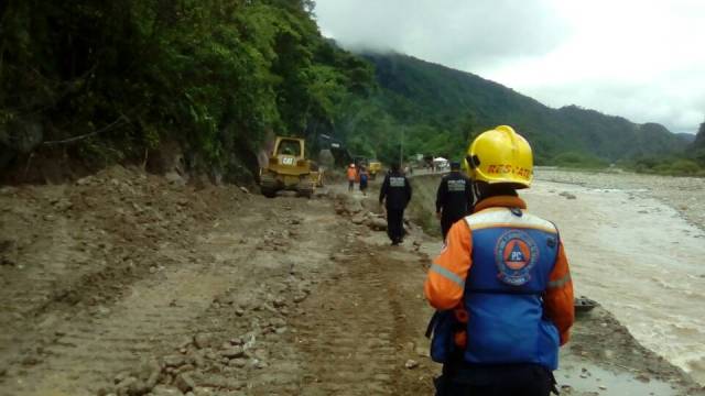 Reparación en sector Zig Zag en la Troncal 5 de Táchira // Foto @galindojorgemij 