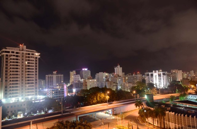 General view of El Condado area, in San Juan, Puerto Rico, on September 19, 2017, prior to the arrival of Hurricane Maria. Maria is headed towards the Virgin Islands and Puerto Rico after battering the eastern Caribbean island of Dominica, with the US National Hurricane Center warning of a "potentially catastrophic" impact. / AFP PHOTO / HECTOR RETAMAL