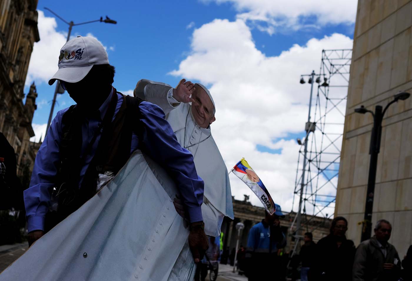 Visita del Papa trastorna la rutina de los bogotanos