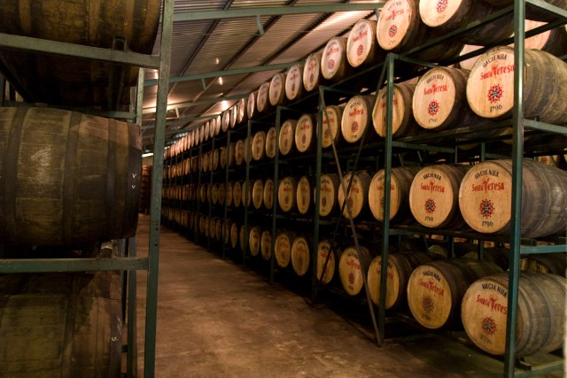 Bodega de solera Ron Santa Teresa