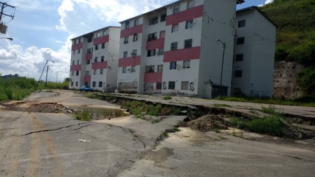 Foto: Los edificios de la GMVV en Petare / @FuerzaUnionVE 