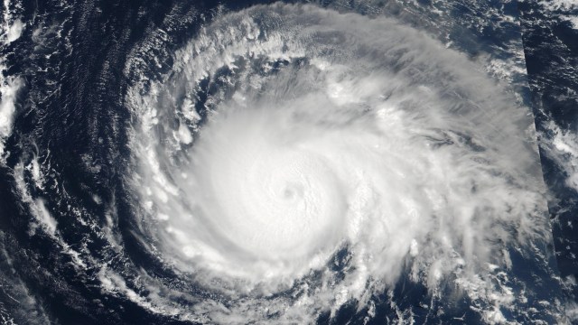 Imagen satelital del Centro Nacional de Huracanes del Servicio Meteorológico Nacional de NOAA