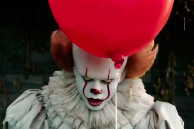 Bill Skarsgard interpreta a Pennywise, el payaso de 'It'. 