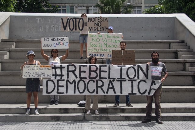 Marcha por la No Violencia en Caracas (Foto: Ana María Ramírez- Yanes / LaPatilla)