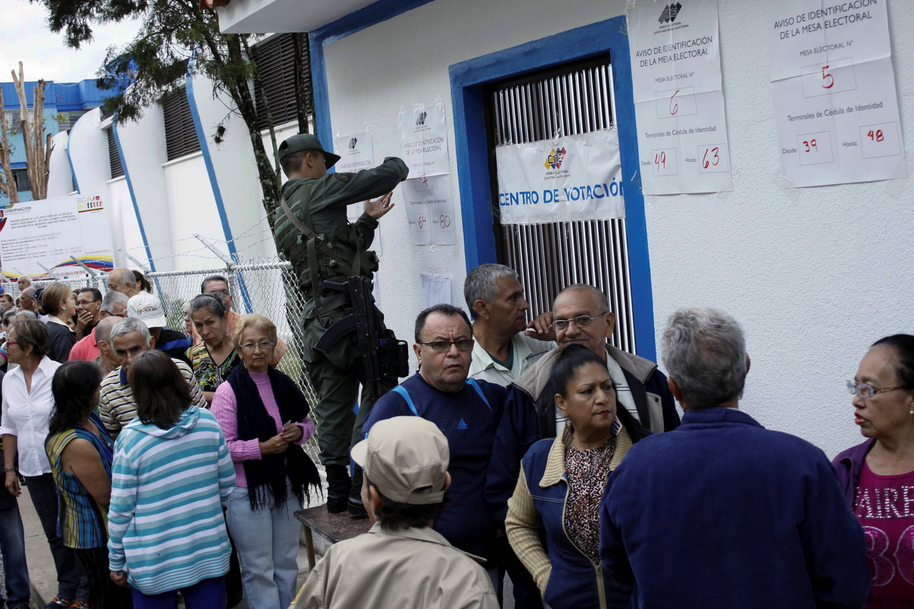 Culmina jornada electoral del #15Oct, centros con electores deberán permanecer abiertos