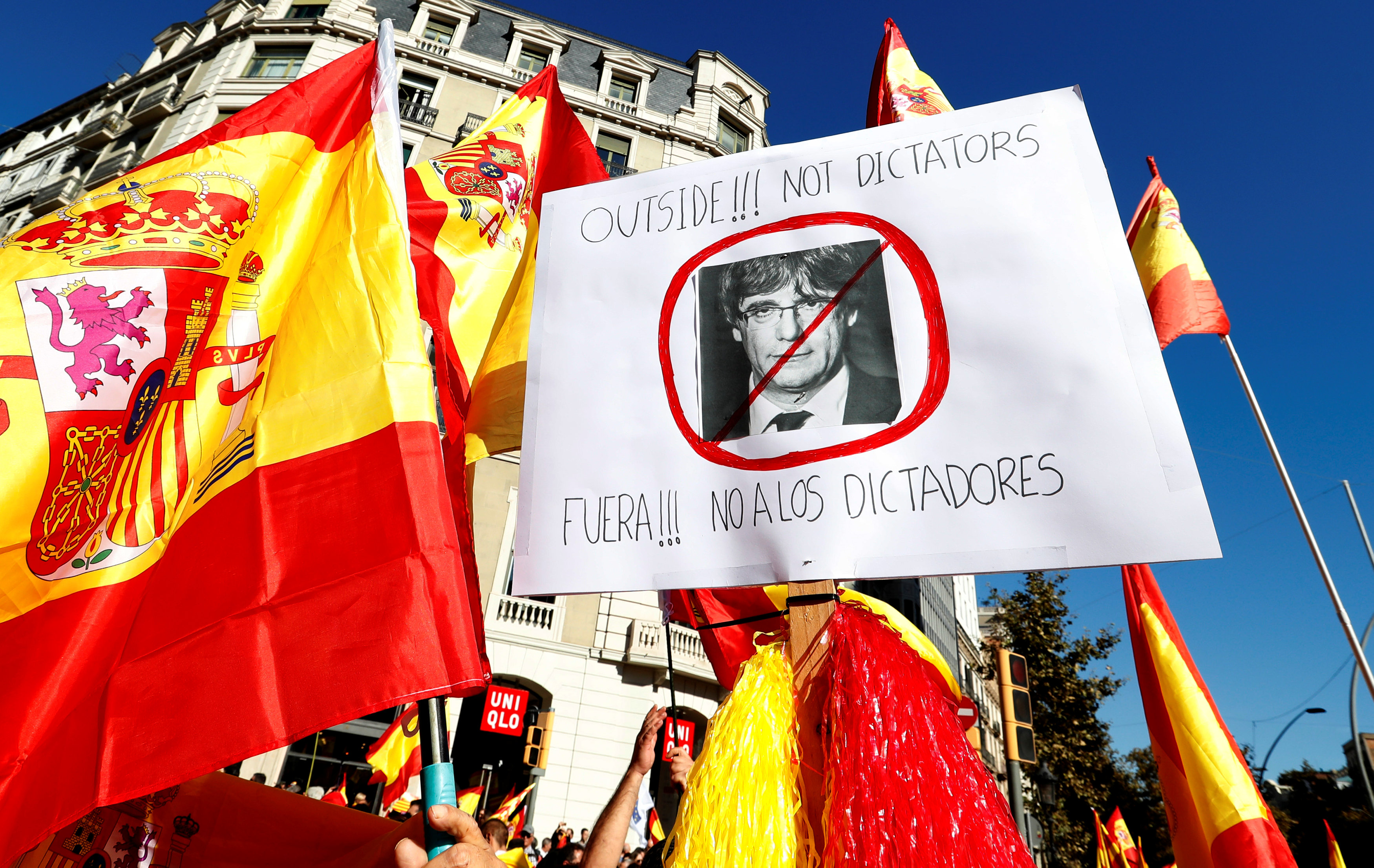 Protestan en Barcelona contra la independencia de Cataluña