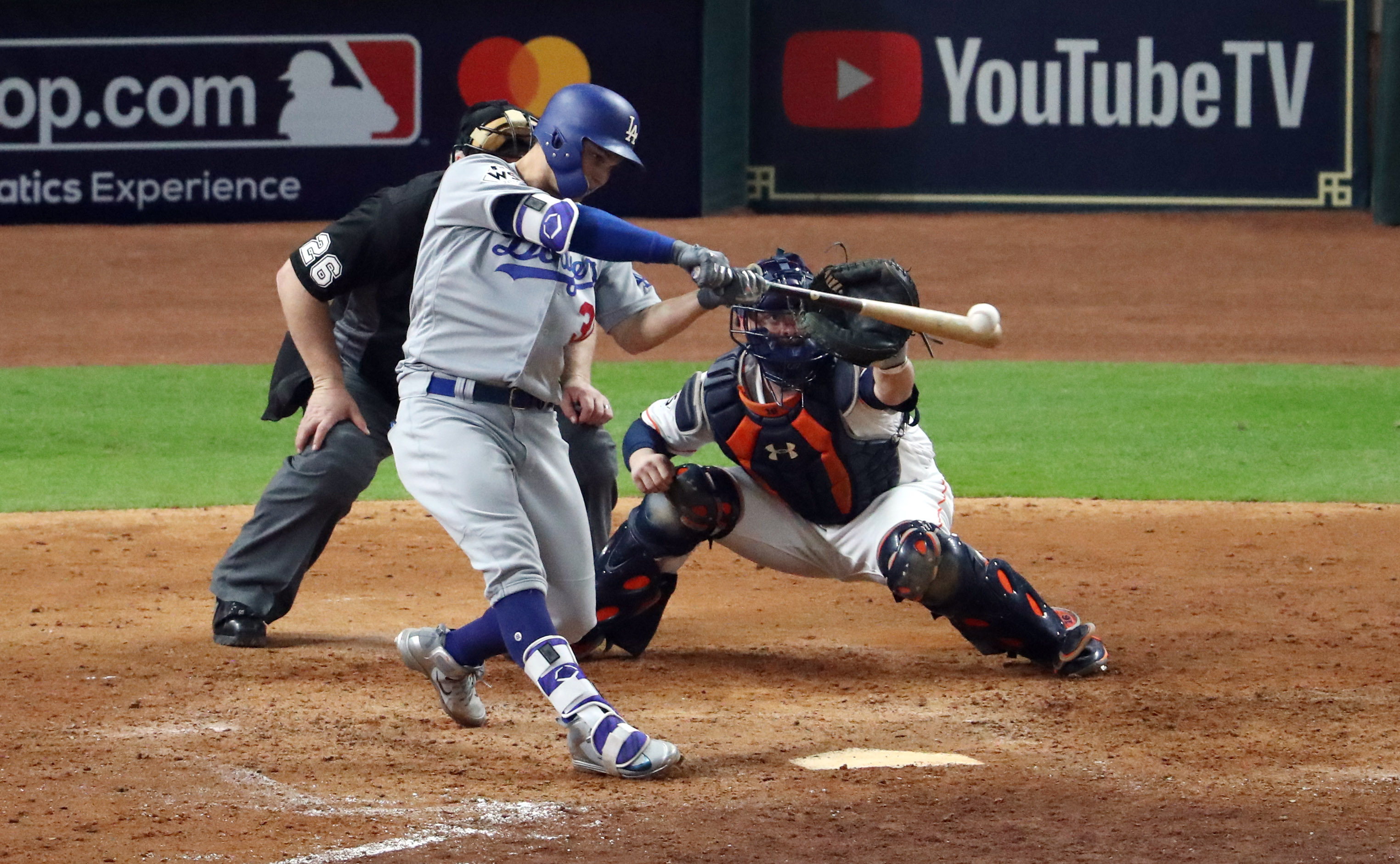 Astros y Dodgers presentan alineaciones con Pederson sexto en el orden de bateo