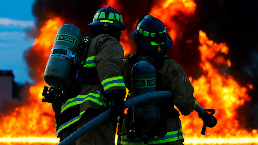 ¡OMG! Solo quería eliminar algunas arañas y terminó incendiando su casa (+video)