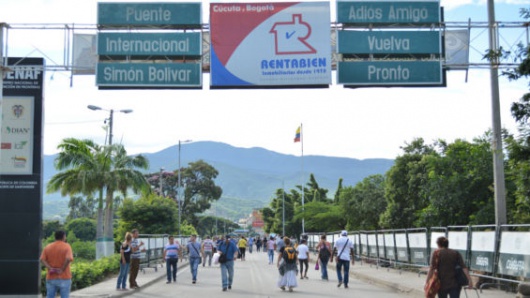 El puente Simón Bolívar. Foto: Schneyder Mendoza / AFP