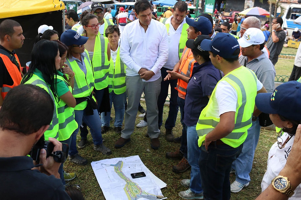 Ocariz activó prueba piloto para mejorar la movilidad de la Redoma de Petare