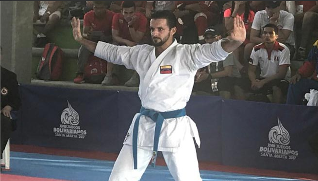 Antonio Díaz se lleva el primer oro de kárate para Venezuela en Bolivarianos (VIDEO)