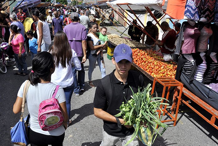 Entre sobreprecios y ausencias, los guaros buscan ingredientes para endulzar Semana Santa