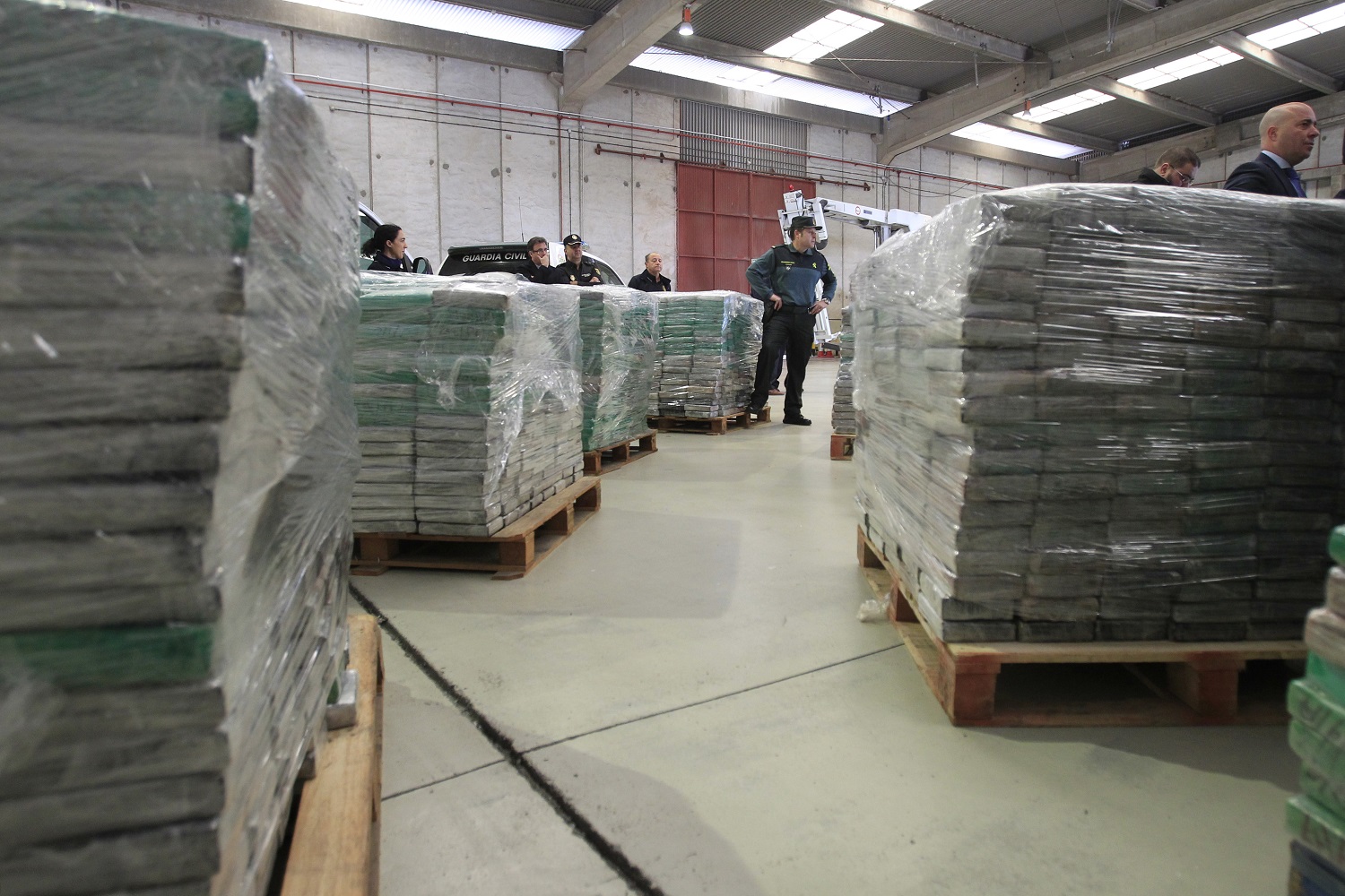 Interceptan en España casi seis toneladas de cocaína colombiana