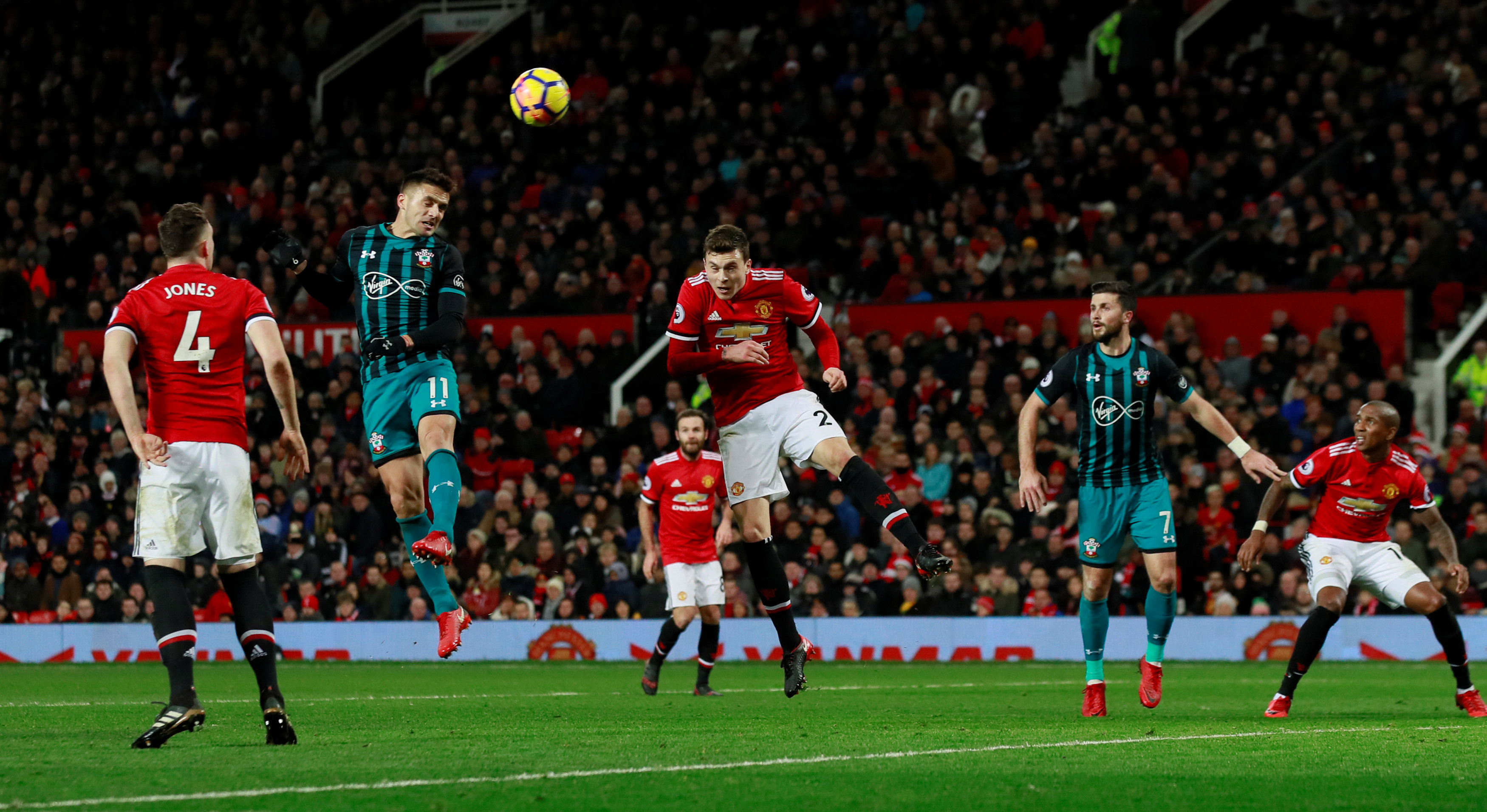 El Manchester United se atasca ante el Southampton y pierde el segundo puesto