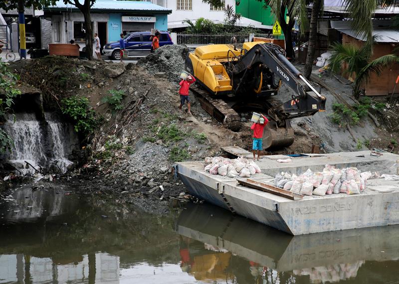 Al menos tres muertos y seis desaparecidos tras tormenta Urduja en Filipinas (FOTOS)