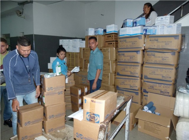 F.O.24-12-2017 Gobernadora Visita al Hospital Central y Hace entrega de Medicamentos (24)