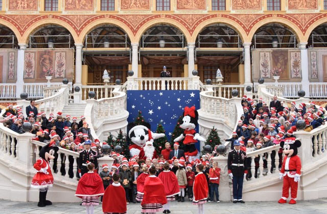 Prince Albert II of Monaco and his wife Princess Charlene attend the traditional Christmas tree ceremony at the Monaco Palace as part of Christmas holiday season in Monaco. December 20, 2017. REUTERS/Jean-Pierre Amet