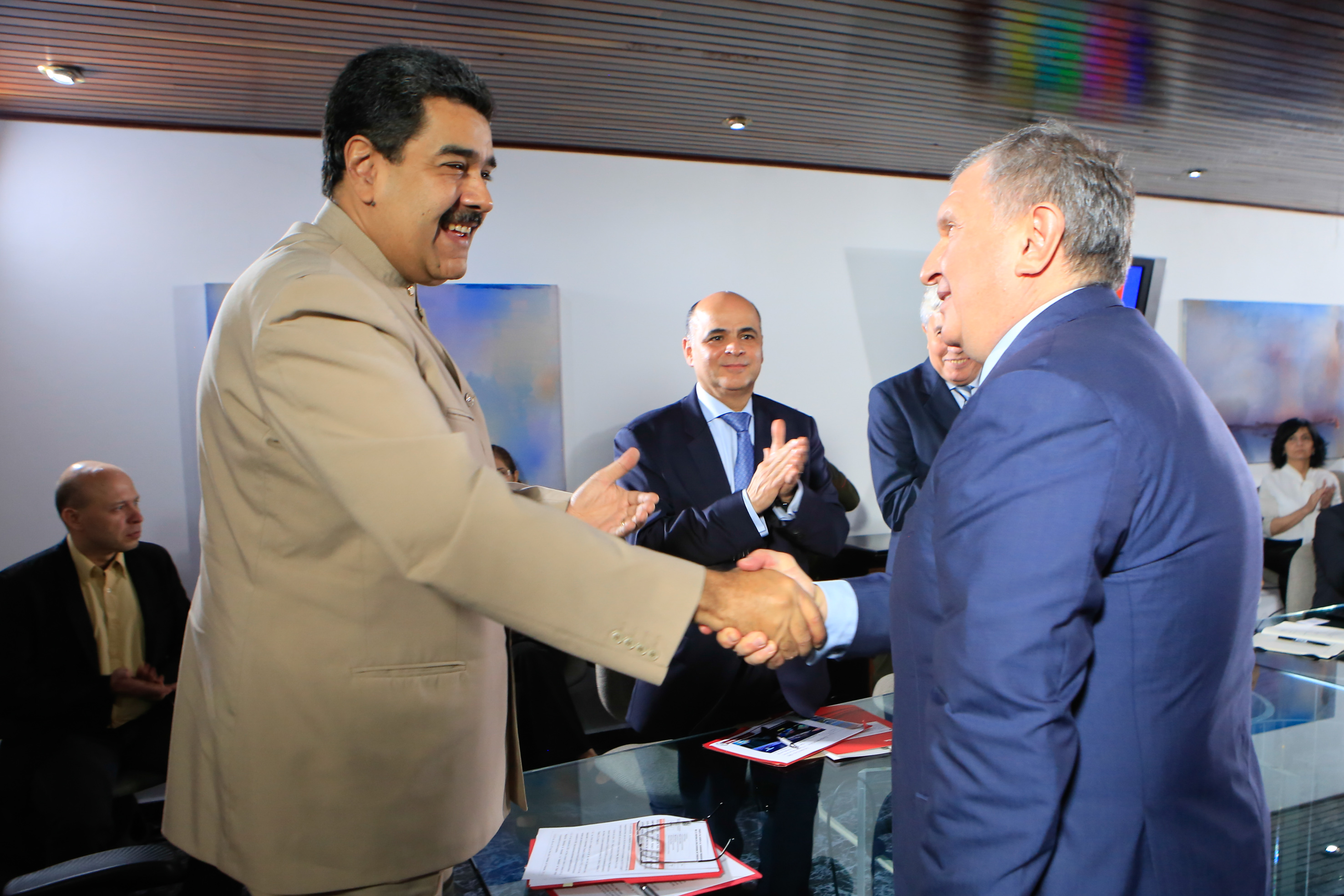 Pdvsa y la petrolera rusa Rosneft firmaron acuerdos en materia energética