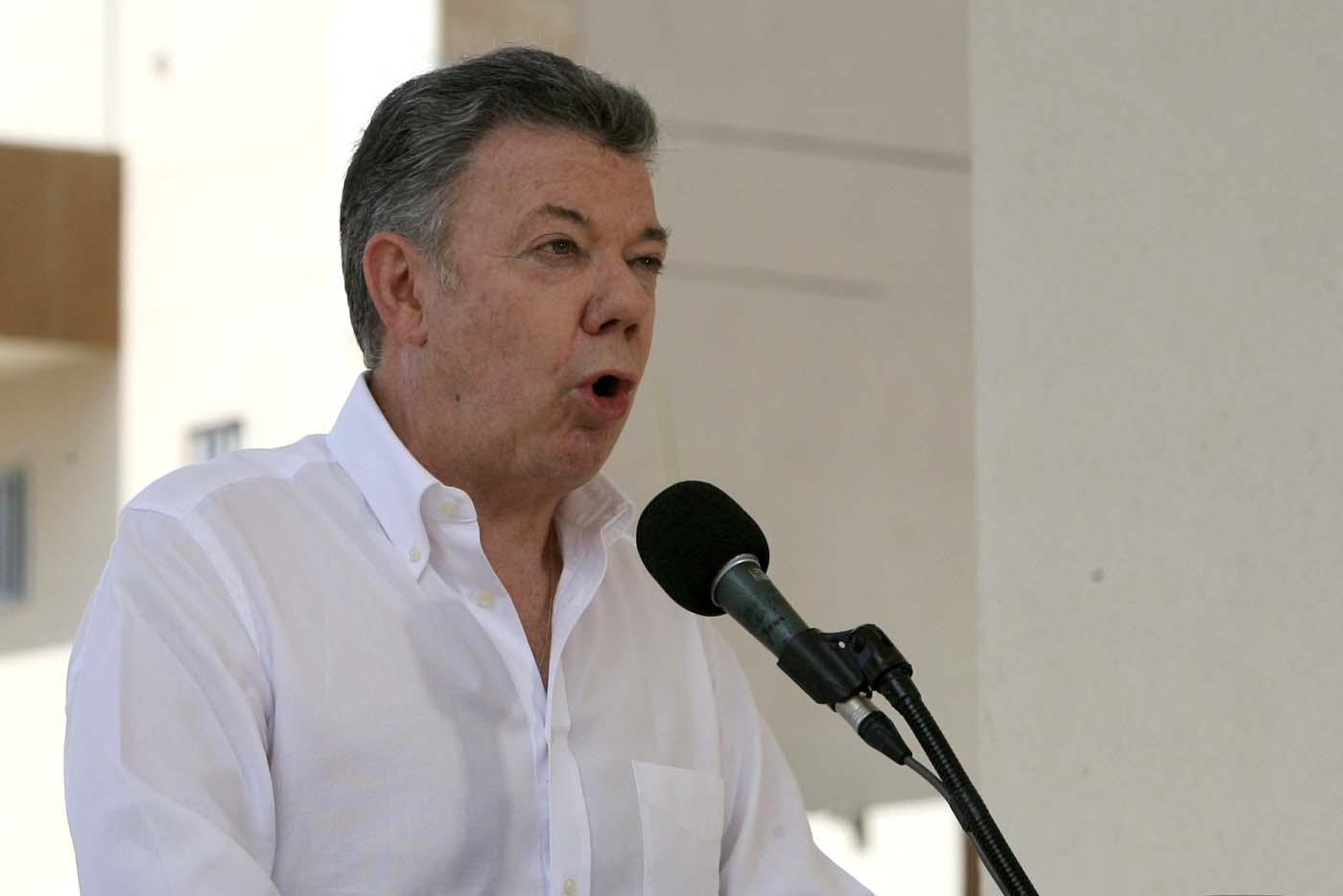 Santos: Así como vamos a hacer controles más severos, vamos a ser solidarios con los migrantes