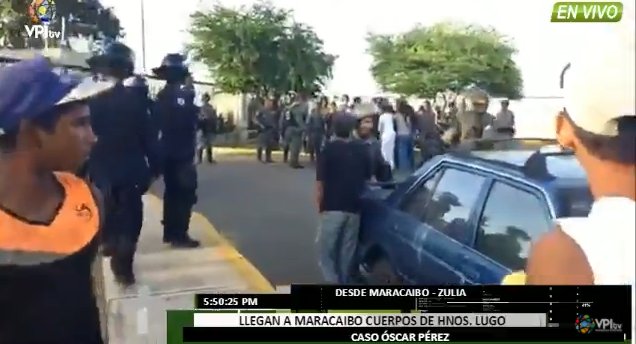 FOTO: GNB custodia lugar donde serán enterrados los cuerpos de los hermanos Lugo y Daniel Soto en el cementerio La Chinita