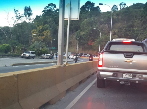 ¿Aló Freddy Bernal? Protesta en la Panamericana por retraso en entrega de cajas CLAP