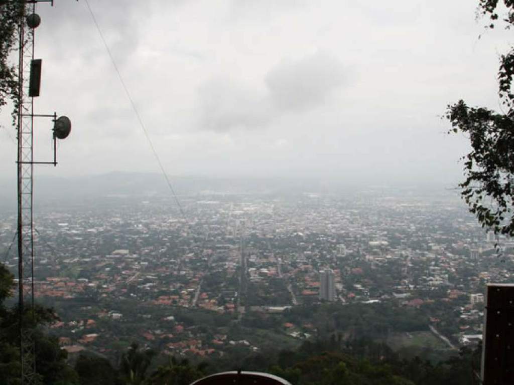 Tres muertos por un frente frío en Honduras