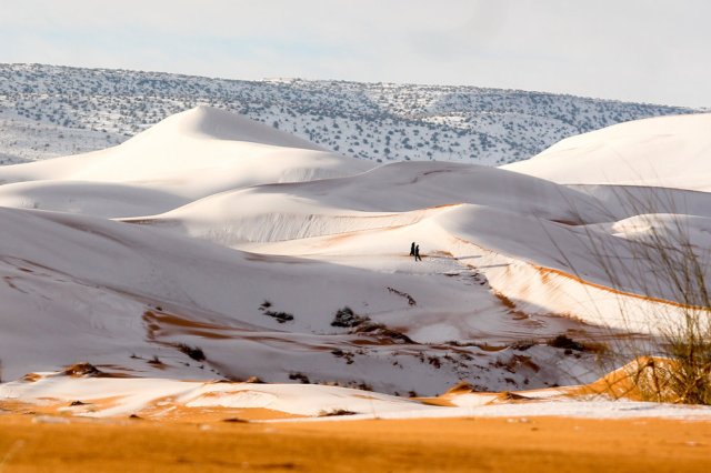 gr-weather-sahara-desert-snow007a_custom-d8758de000441d58b1035ee97a215fa7ec8ce002-s1000-c85