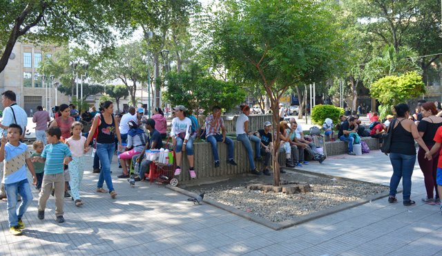 Ahora se ve el comercio de alimentos y bebidas propias del vecino país, y hasta de ropa. / Foto: Edinsson Figueroa