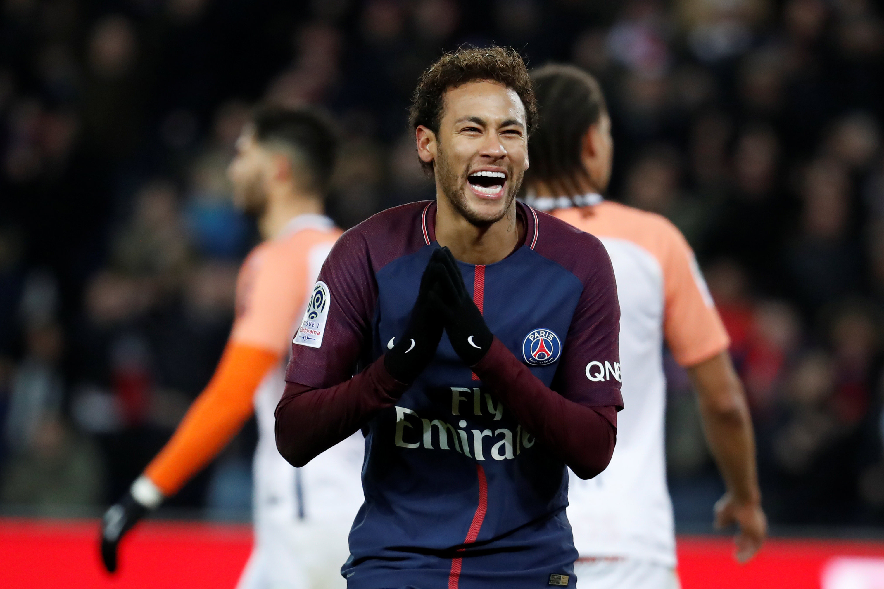 Este latino emocionó hasta las lágrimas al futbolista Neymar al cantarle cumpleaños (Video)