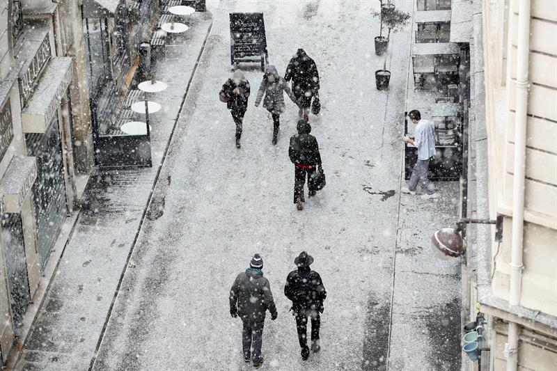 El temporal de nieve en el sur de Francia causa problemas en los transportes