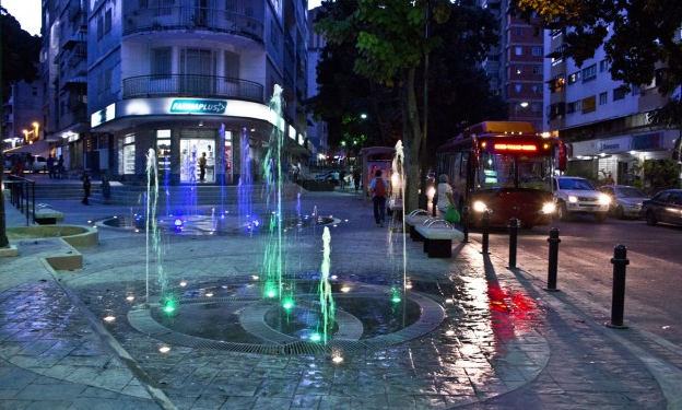 El Movimiento Nacionalista ORDEN renombró de manera simbólica la plaza de los “Chorritos”, ubicada en el sector de Bello Monte de Caracas, como “Plaza De Los Caídos” (Foto archivo)