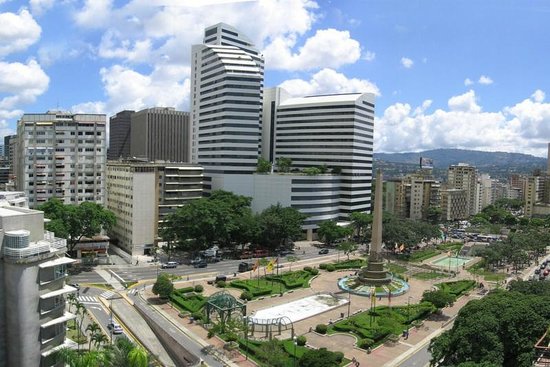 Alcaldía de Chacao restaurará vías de La Castellana